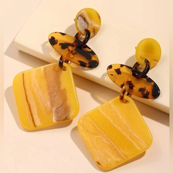 Tortoise Shell Pattern Geometric Drop Earrings - Picture 1 of 3